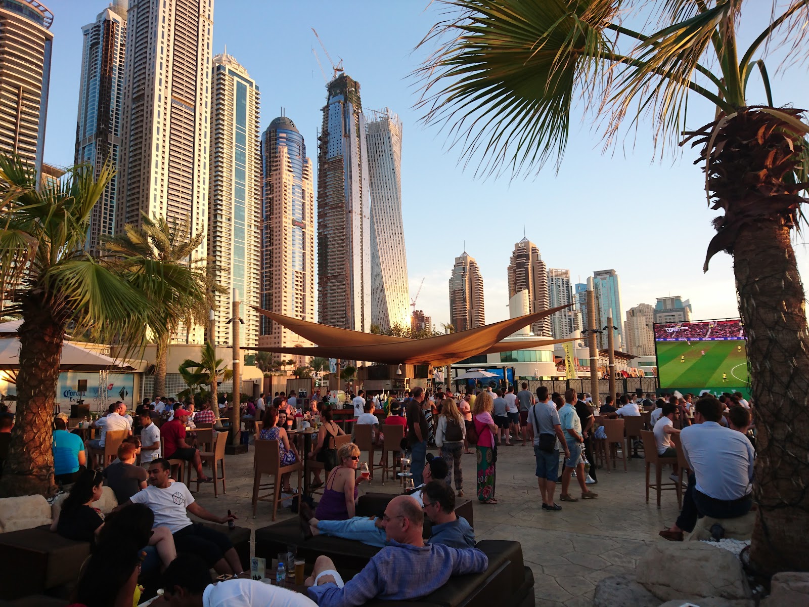 Best Beach Clubs in Dubai December 2026 — Peak Season Guide