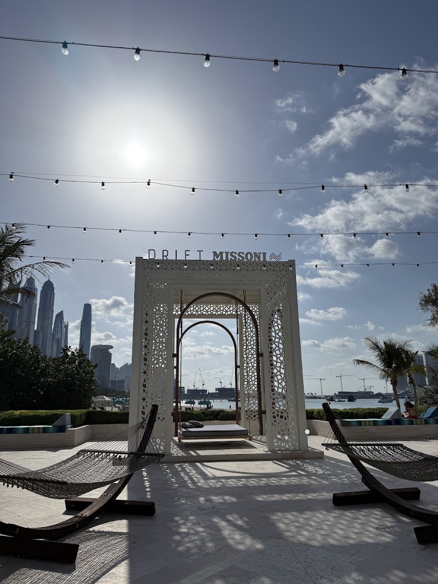 Best Beach Club Views in Dubai 2026: Burj Al Arab, Marina & Palm